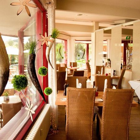 Malteser Komturei Hotel / Restaurant Bergisch Gladbach Exteriör bild