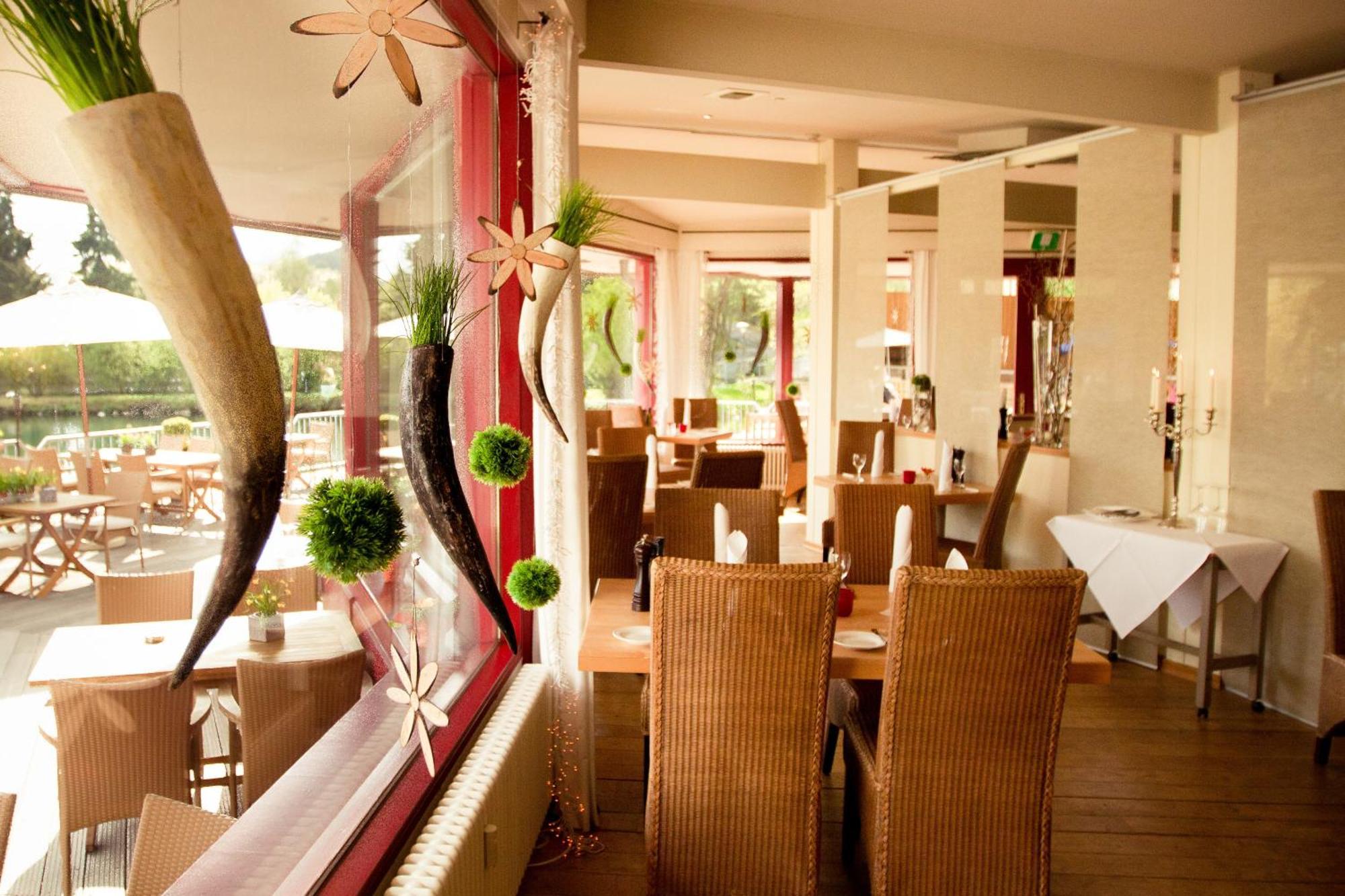 Malteser Komturei Hotel / Restaurant Bergisch Gladbach Exteriör bild